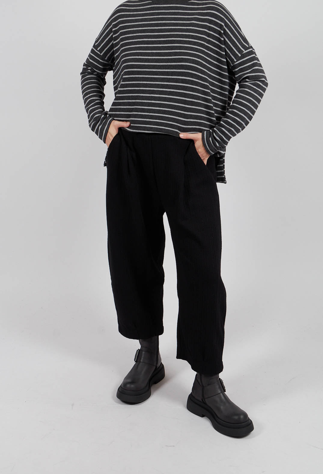 Bianco C Trousers in Nero