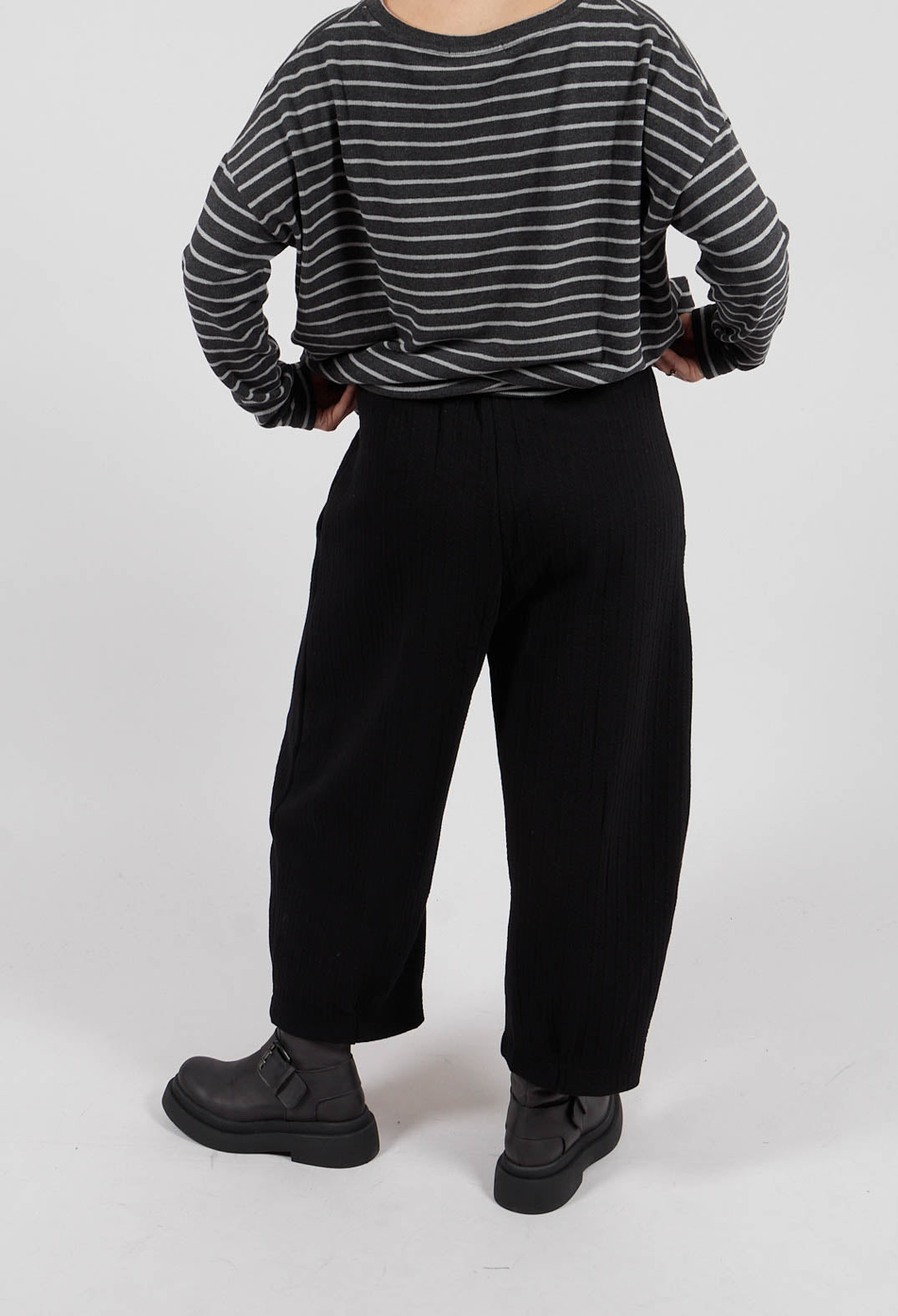Bianco C Trousers in Nero