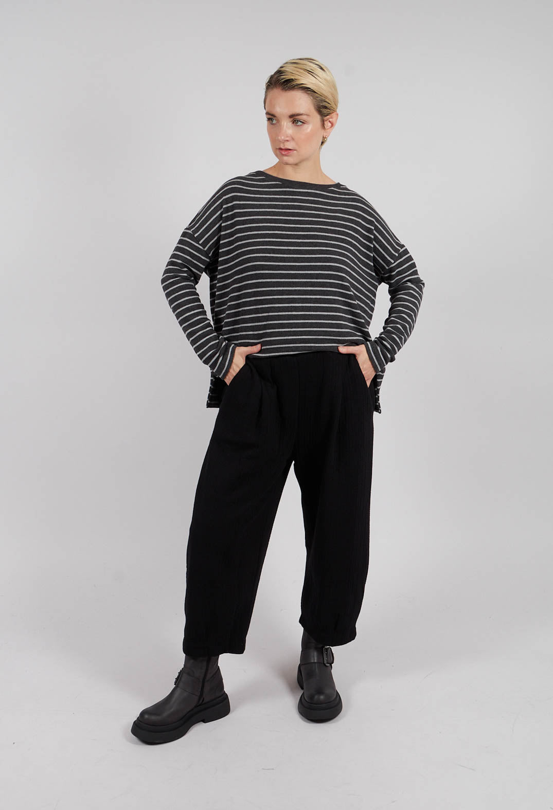 Bianco C Trousers in Nero