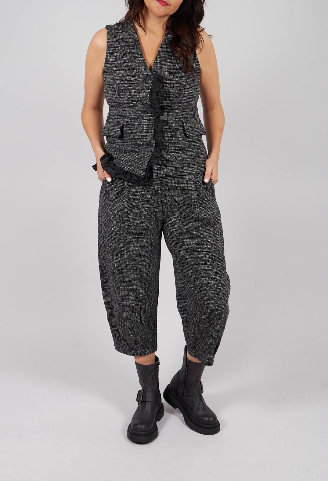 Bianco J Trousers in Nero