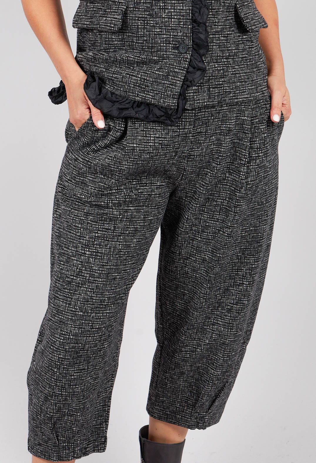 Bianco J Trousers in Nero