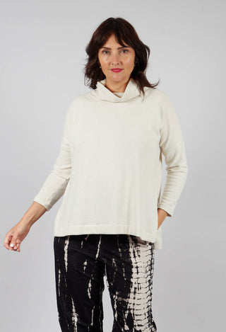 Dina Jumper  in Luna