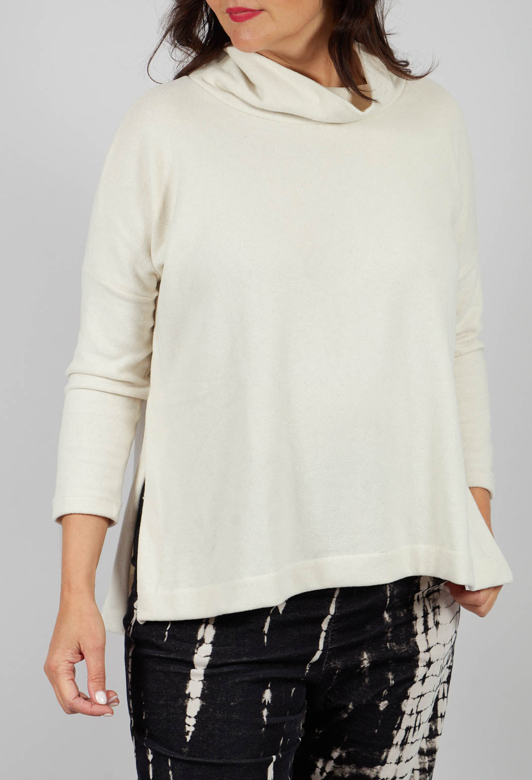 Dina Jumper  in Luna