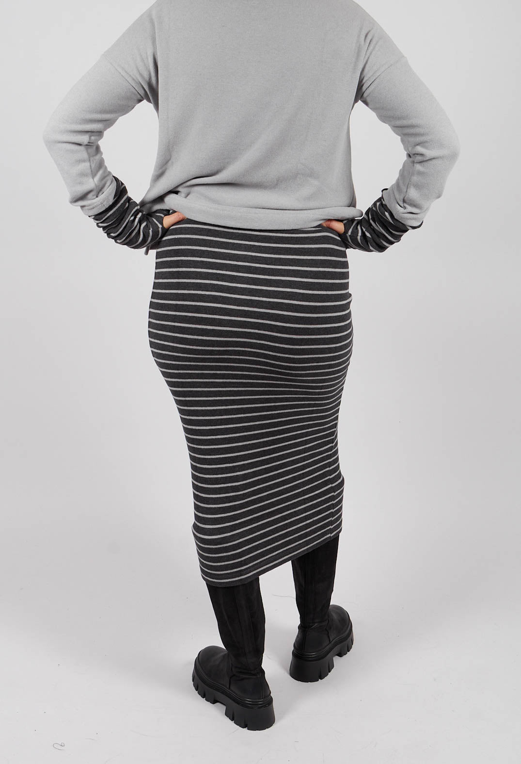 Lilla Skirt in Riga Antracite