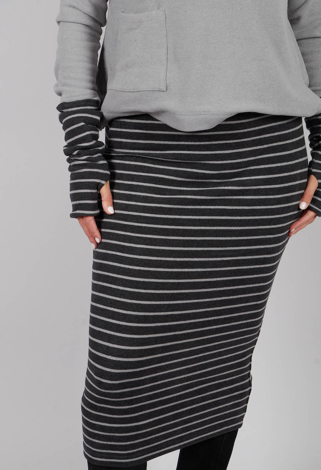 Lilla Skirt in Riga Antracite