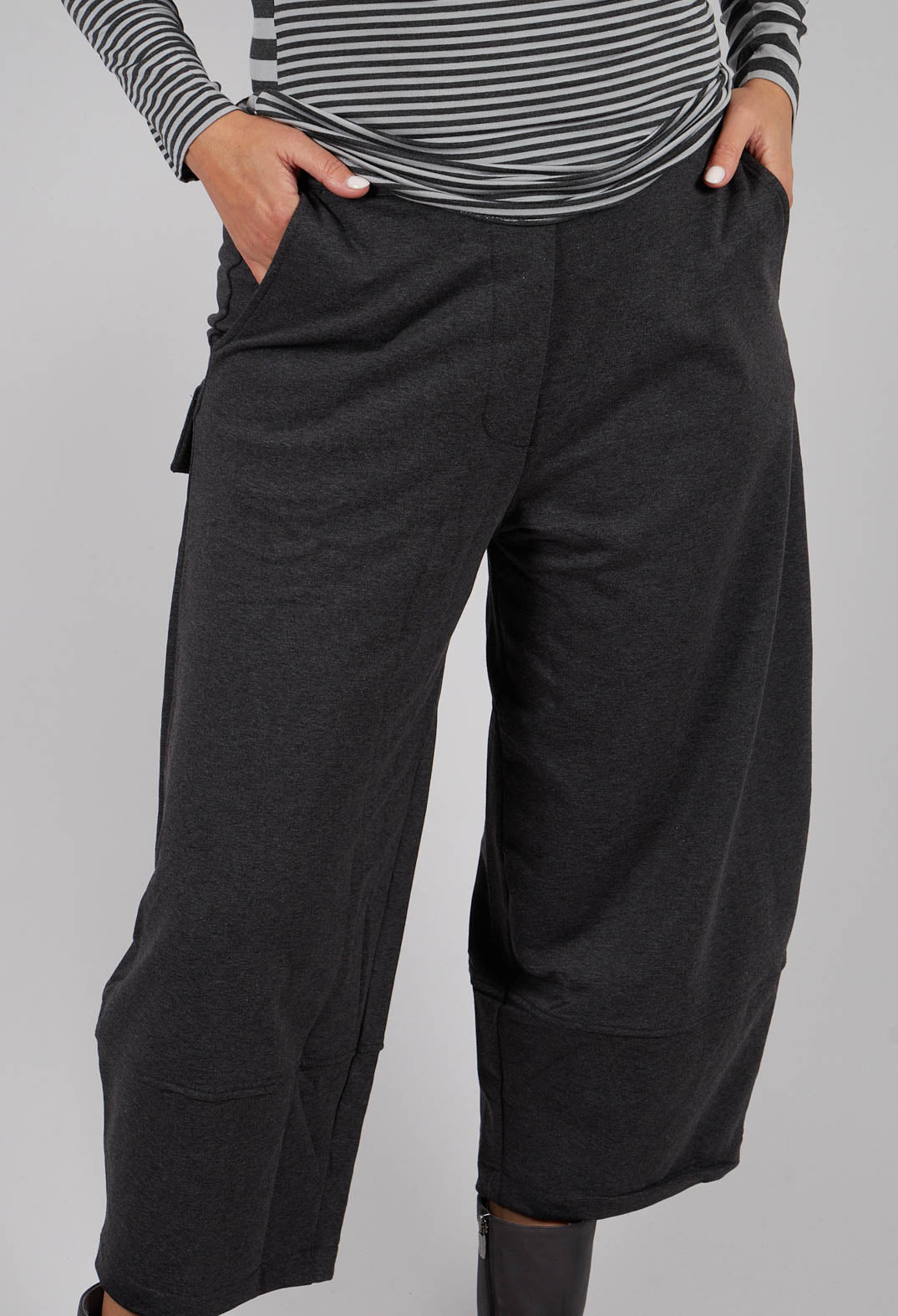 Mira F Trousers in Antracite