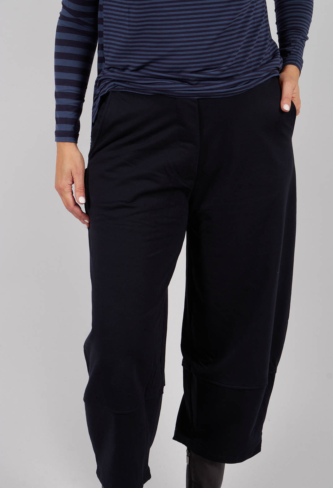Mira F Trousers in Notte