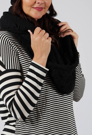 Niko Collar in Nero