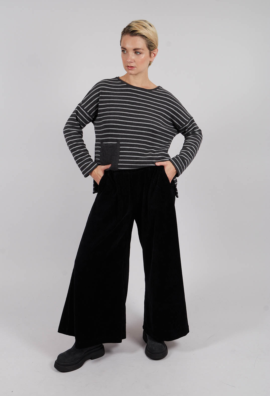 Nucci Trousers in Nero