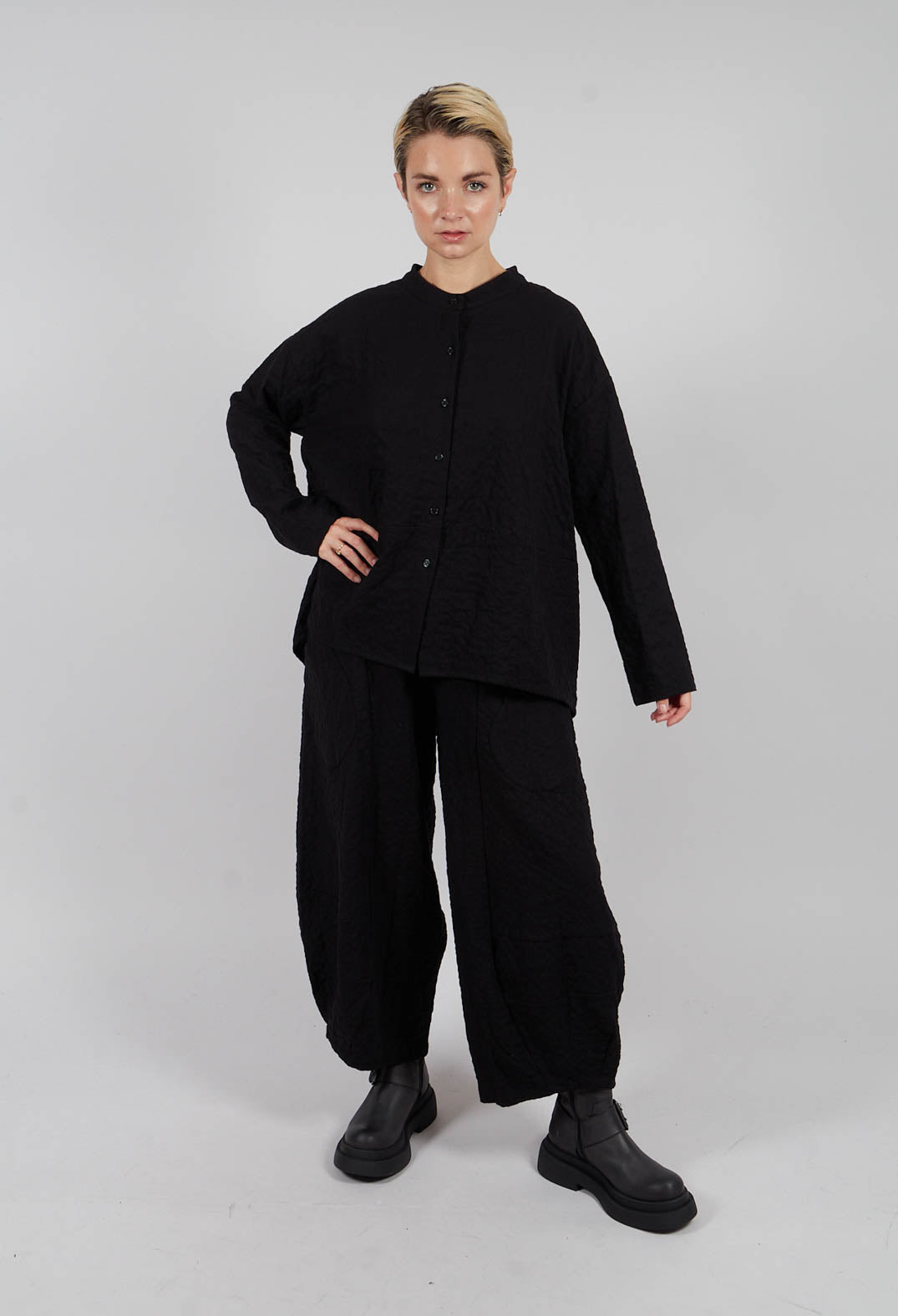 Seline SU Plain Shirt in Nero