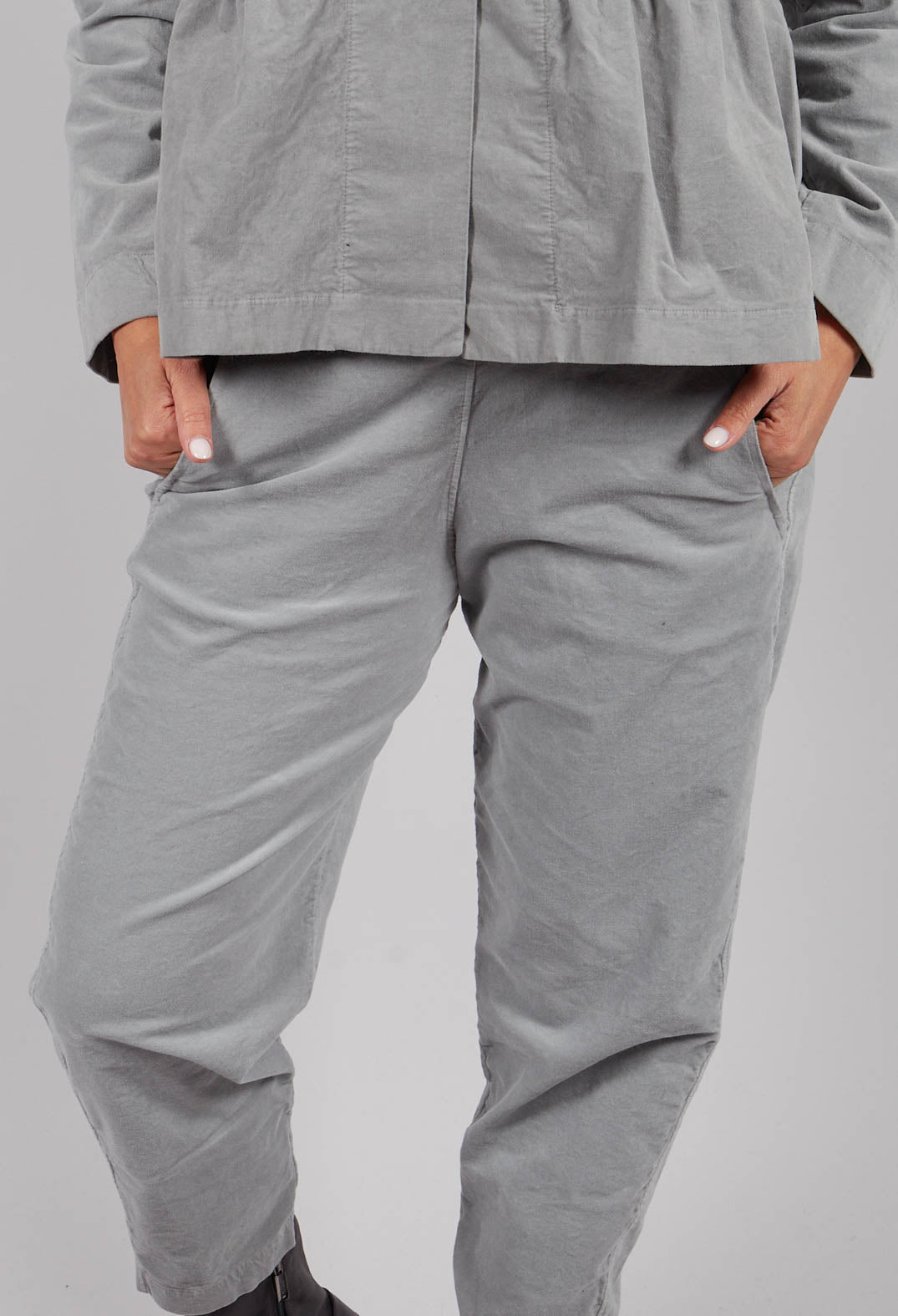 Terra L Trousers in Nebbia