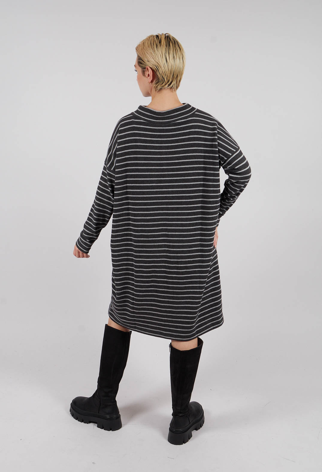 Vita Dress in Riga Antracite