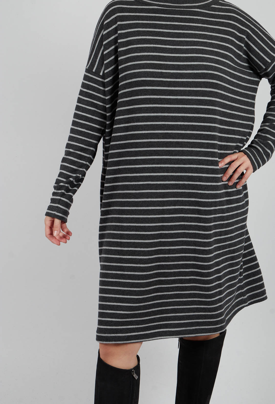 Vita Dress in Riga Antracite