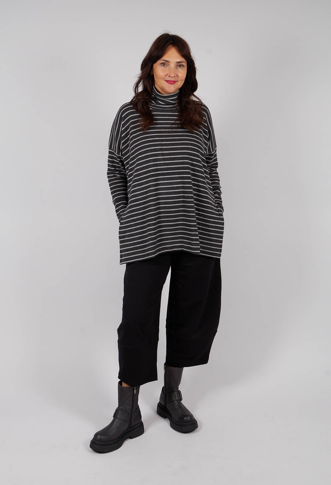 Zita Jumper in Riga Antracite
