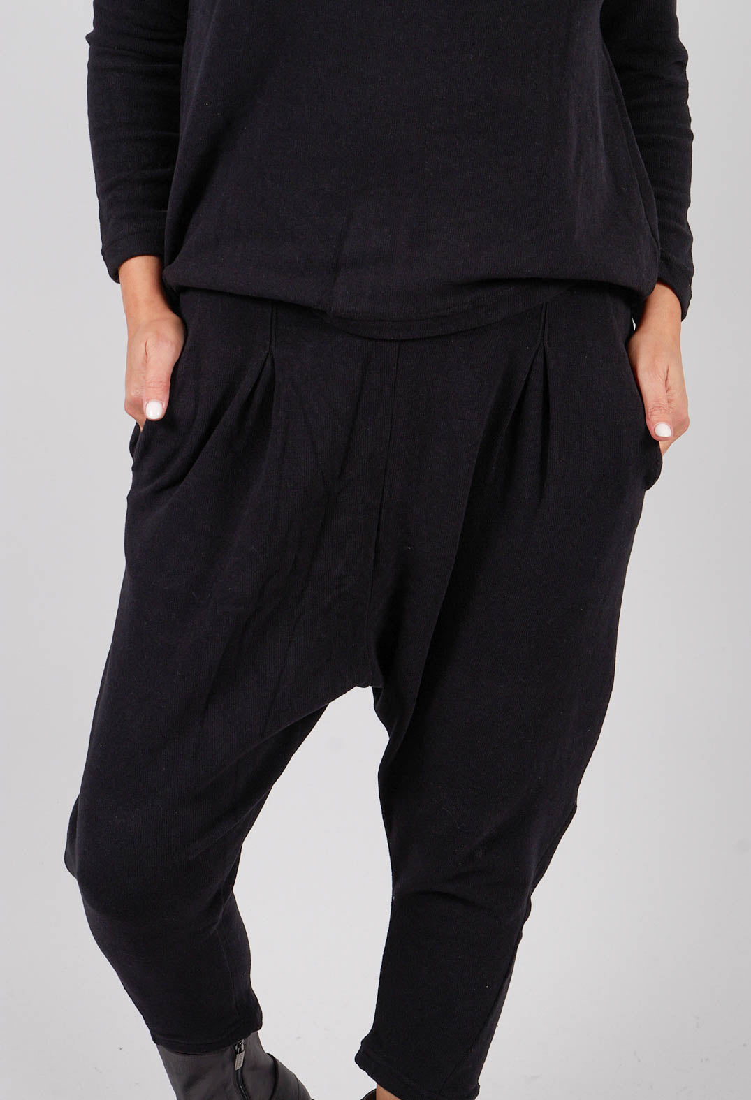 Flu Trousers in Nero