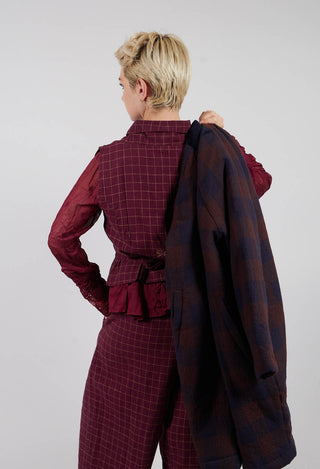 Rigmor Vest in Dark Plum