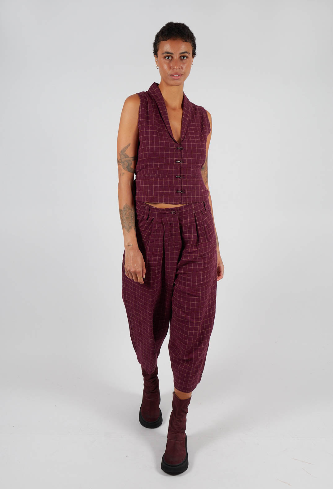 Rigmor Vest in Dark Plum