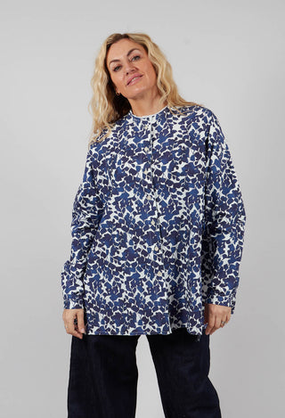 Collarless Shirt in Hedge Print