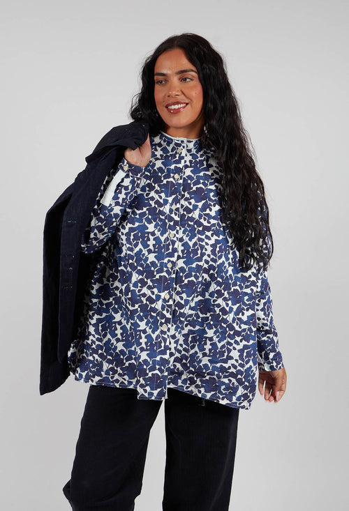 Collarless Shirt in Hedge Print