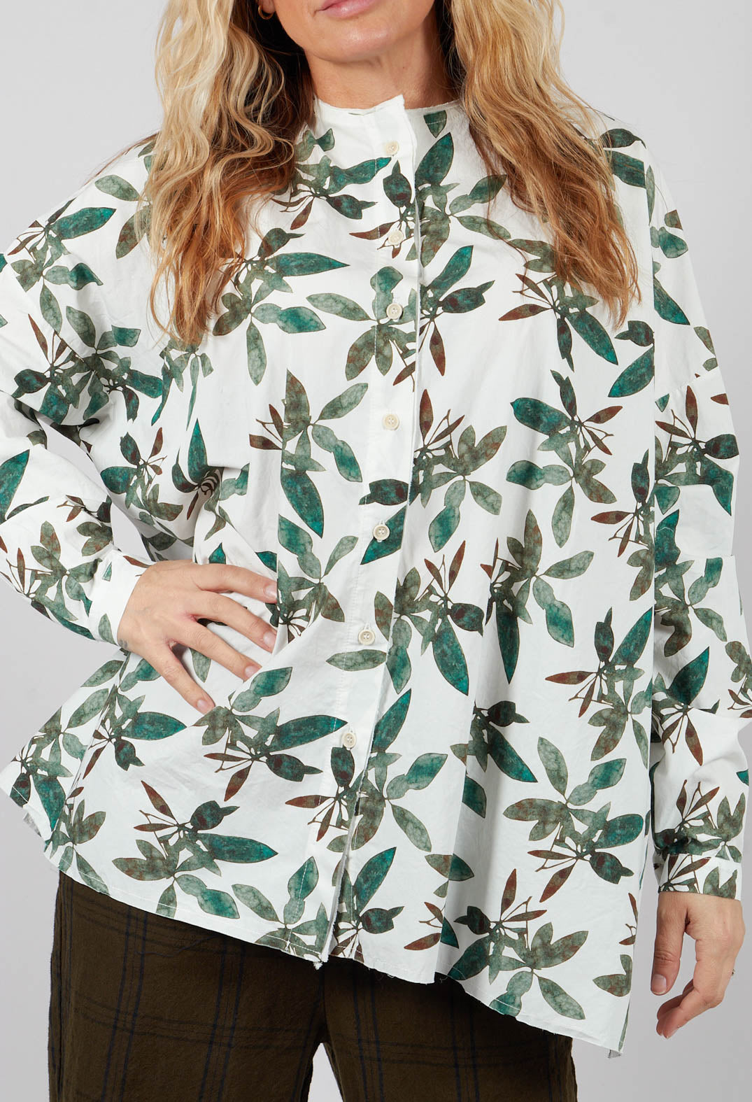 Collarless Shirt in Willow Leaf Print