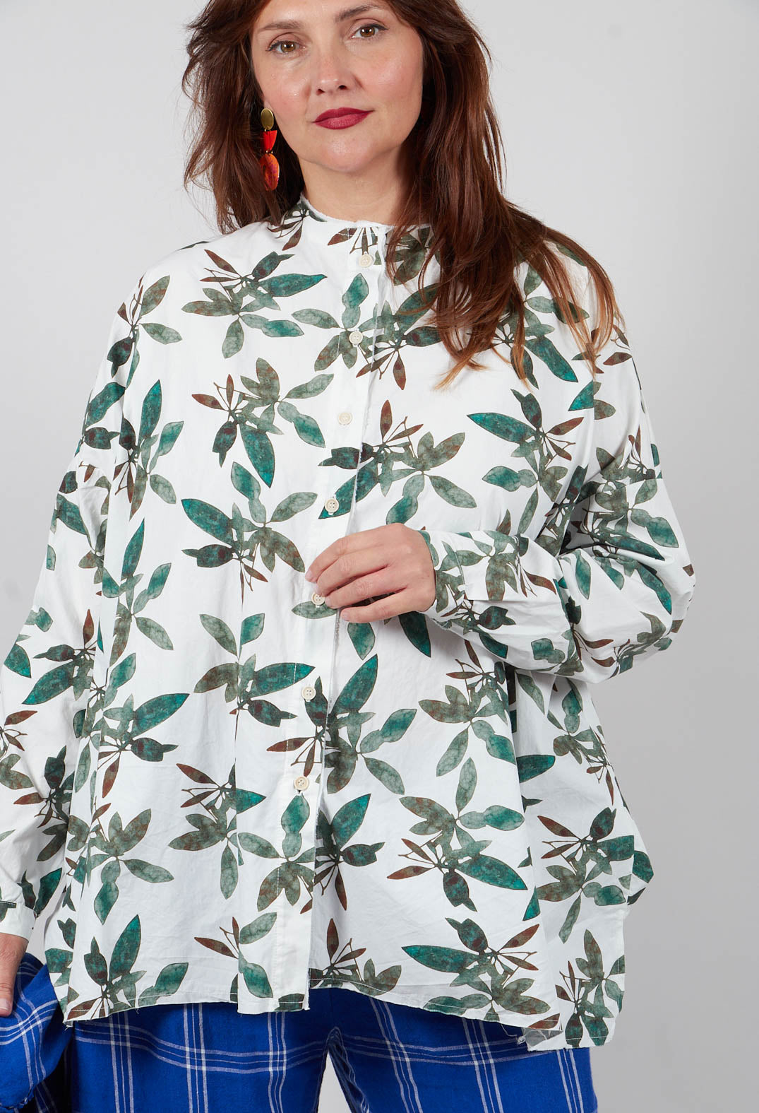 Collarless Shirt in Willow Leaf Print