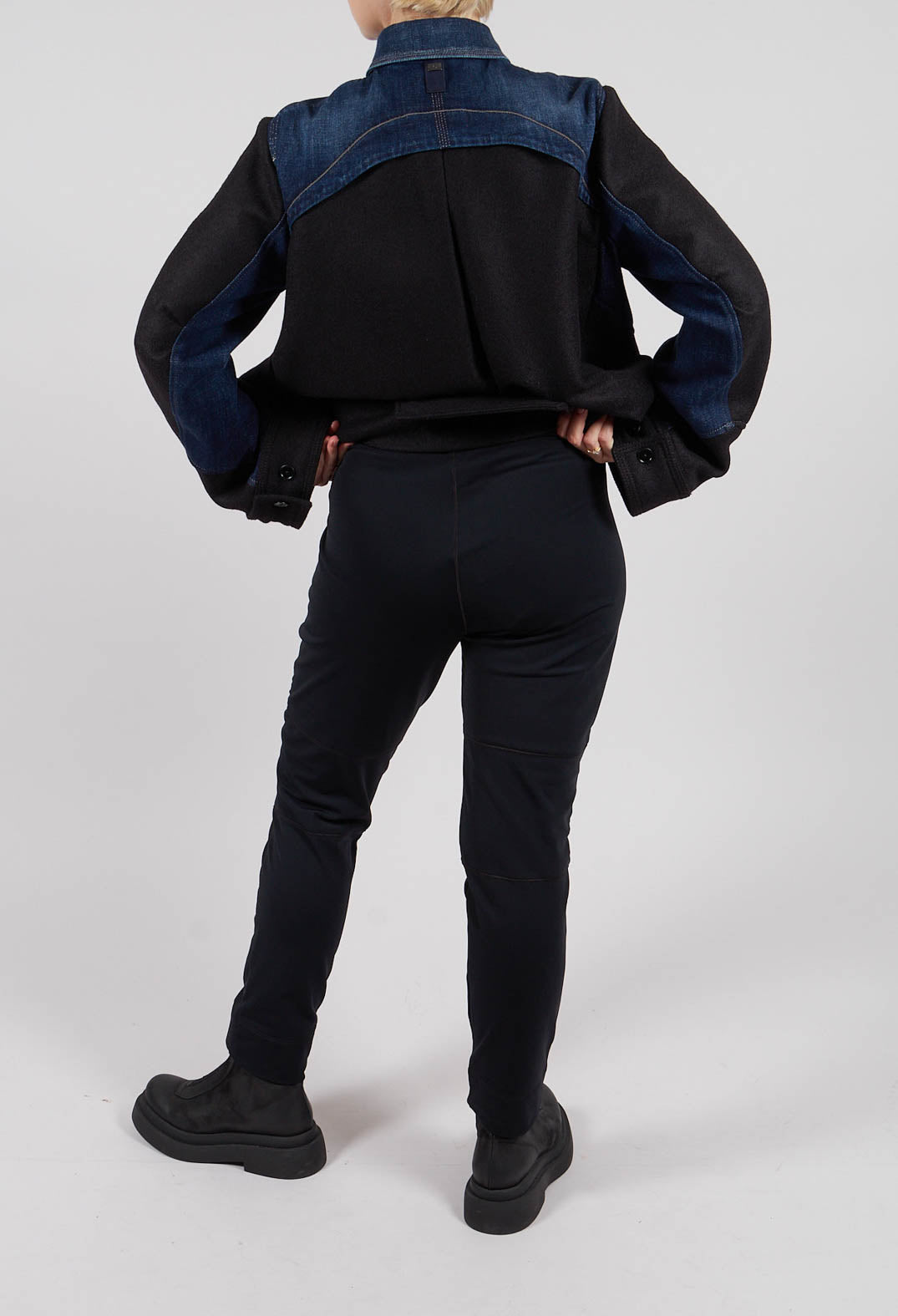 Entrust Trousers in Black