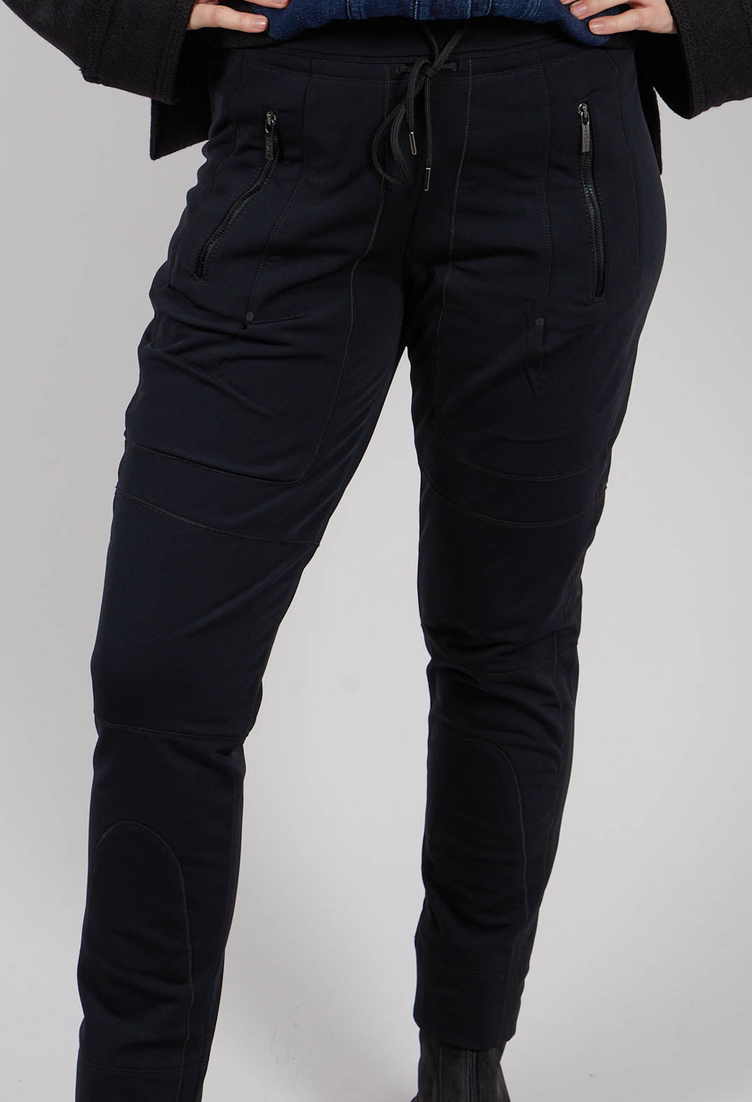 Entrust Trousers in Black