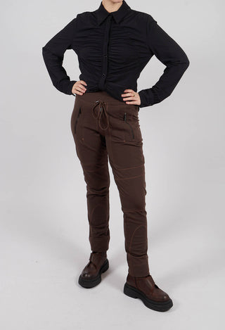 Entrust Trousers in Brown