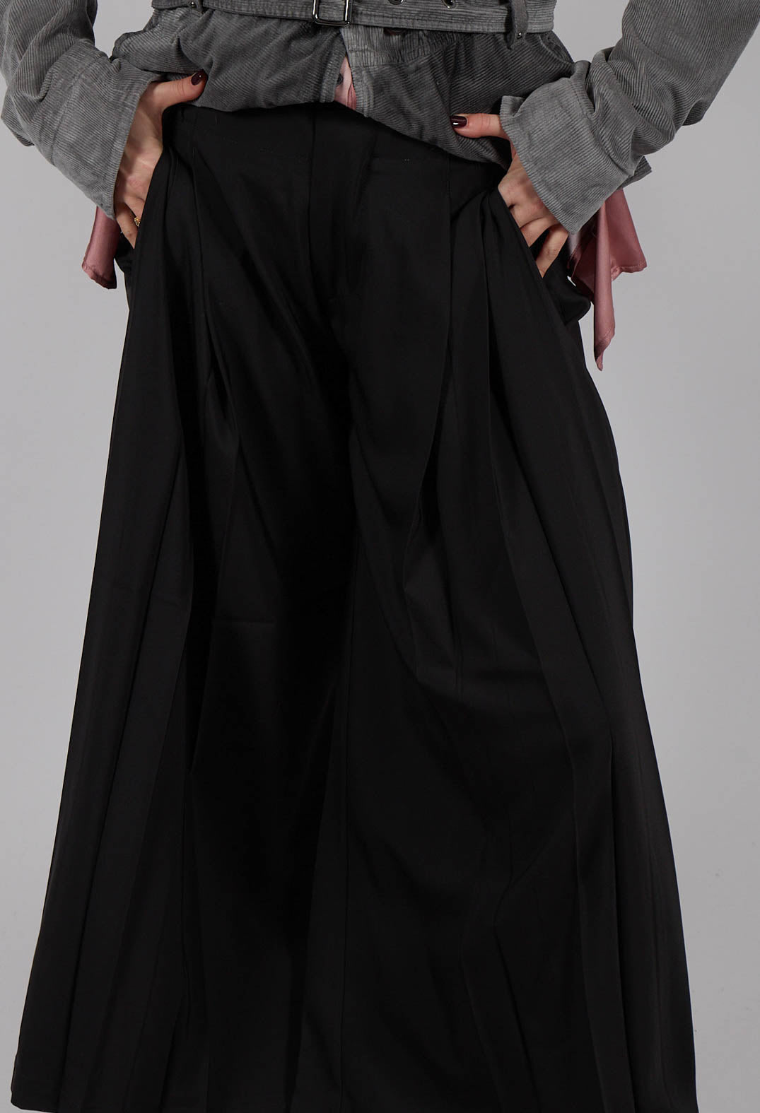 Breakaway Pants in Black