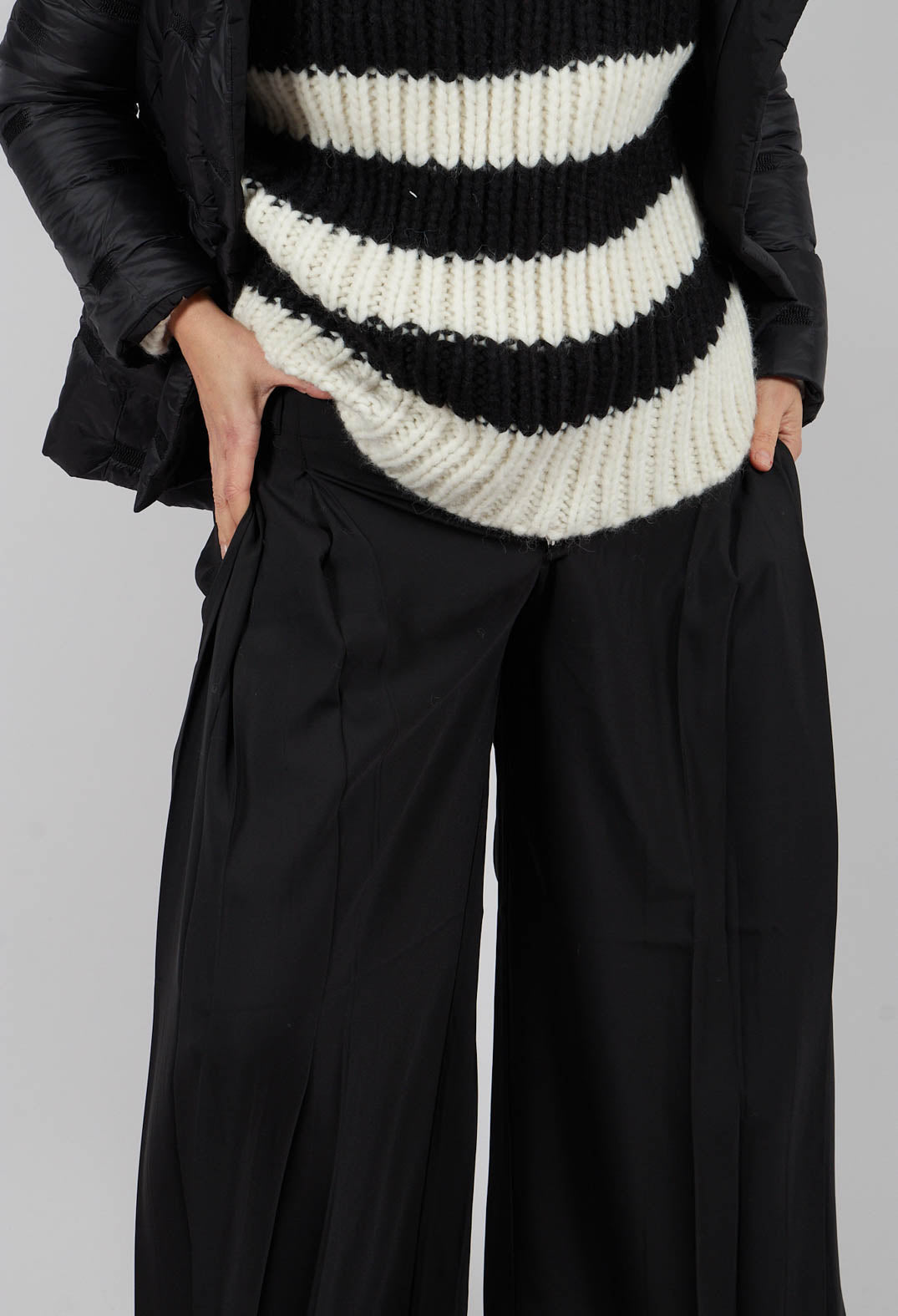 Breakaway Pants in Black