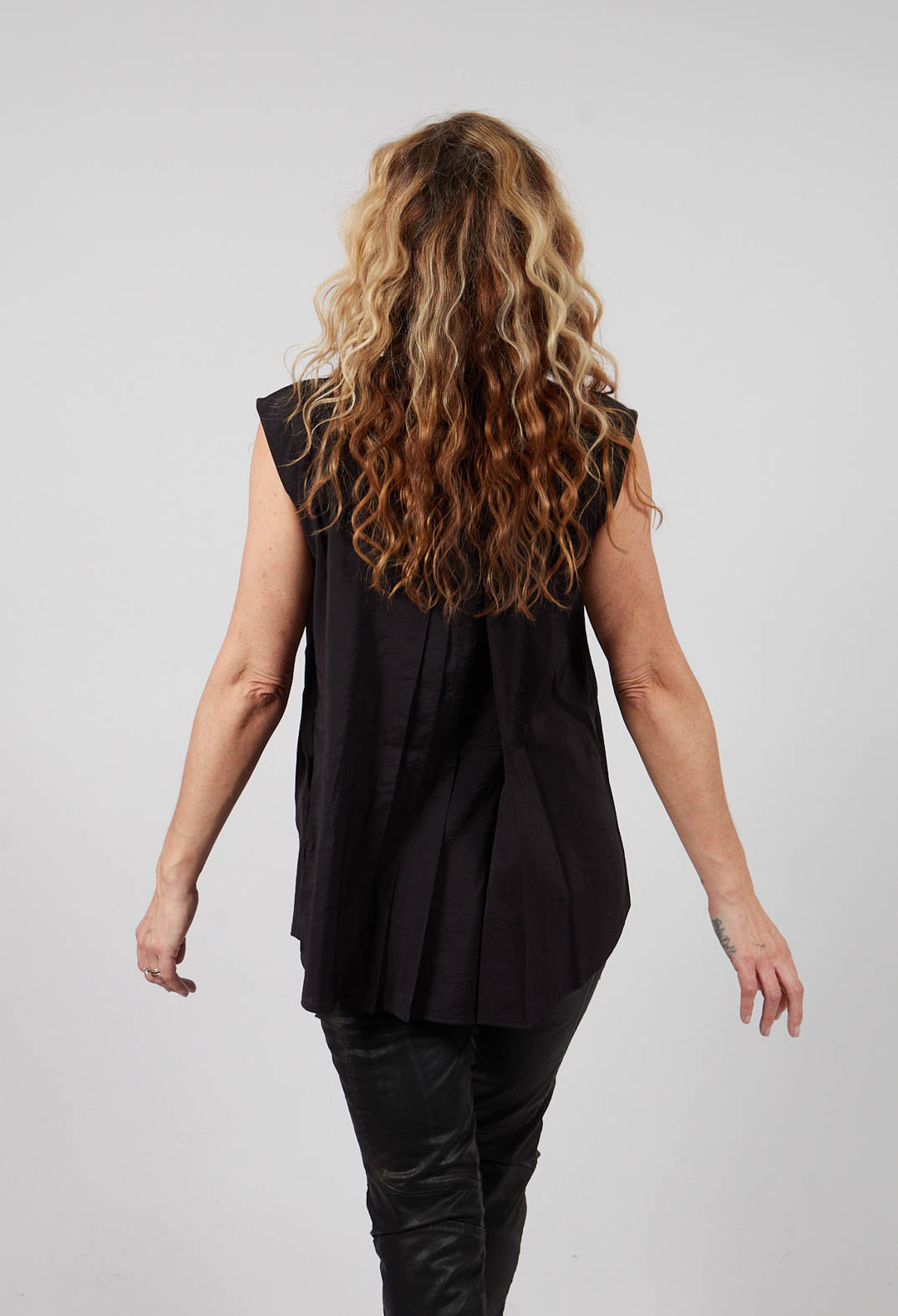 Doodle Top in Black