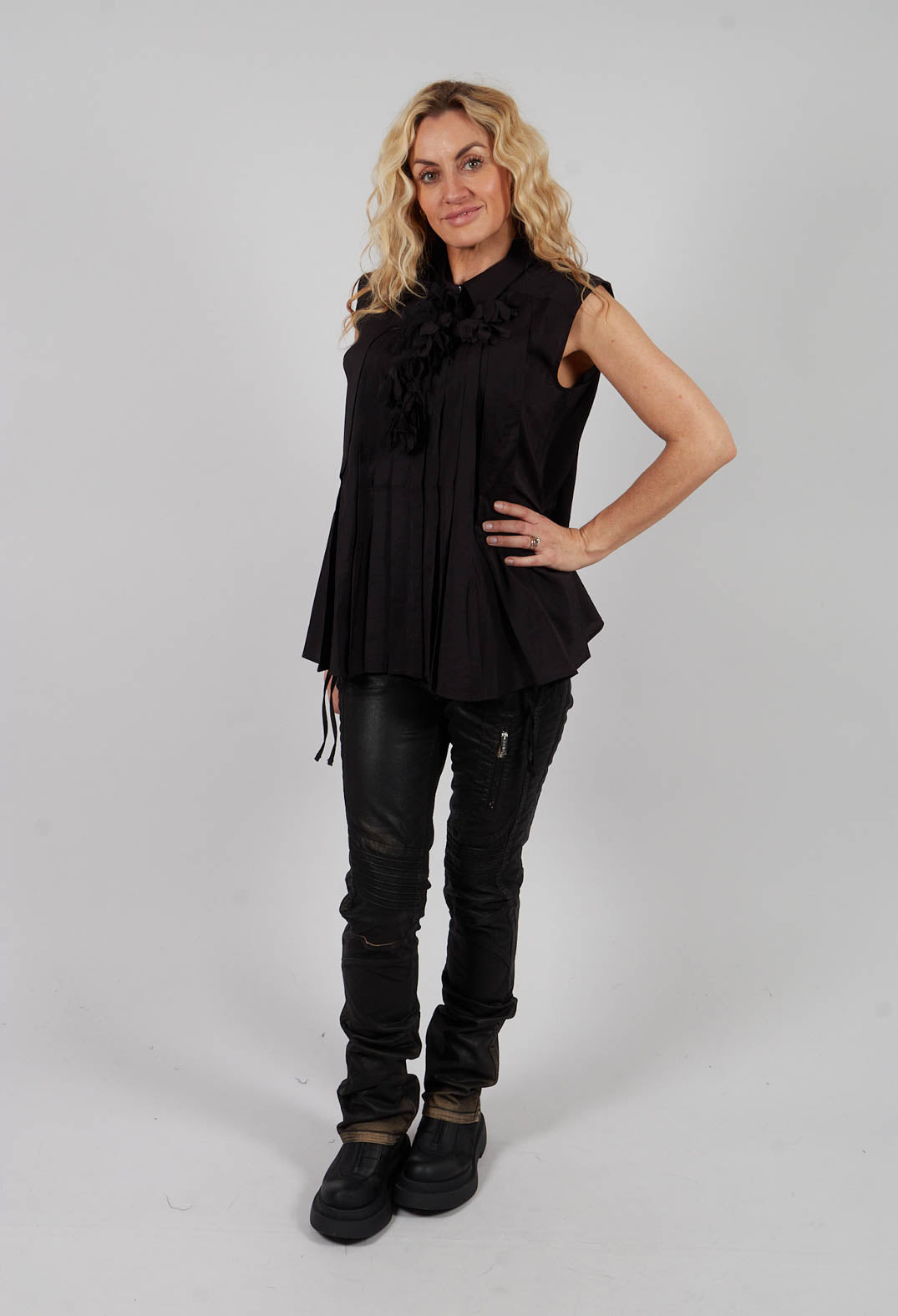 Doodle Top in Black