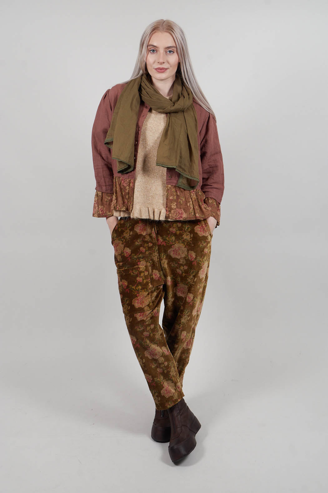 Gaston Trousers in Velours Ras Fleurs Foret
