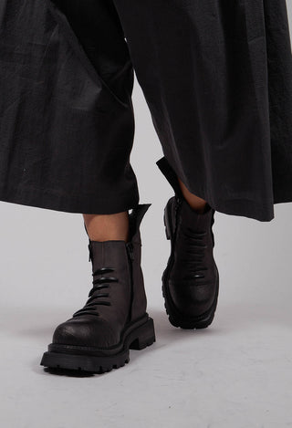 Oli Boots in Grey