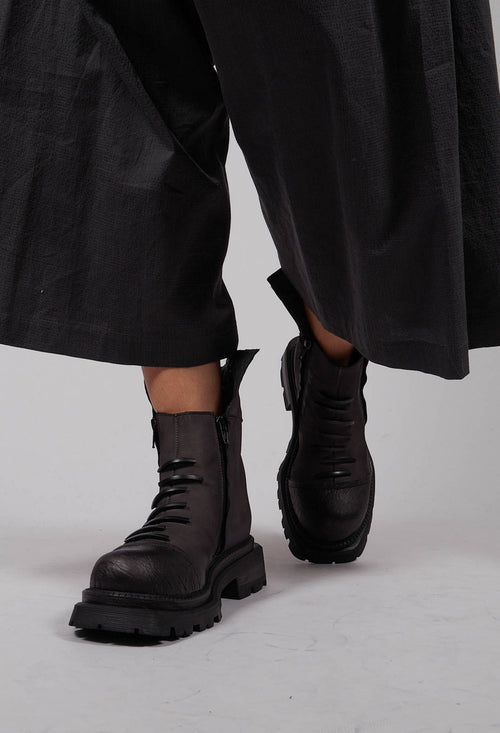 Oli Boots in Grey