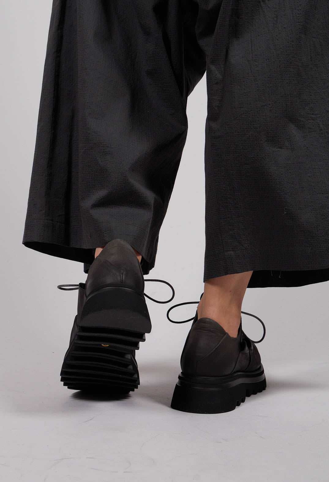 Plug Shoes in Grey