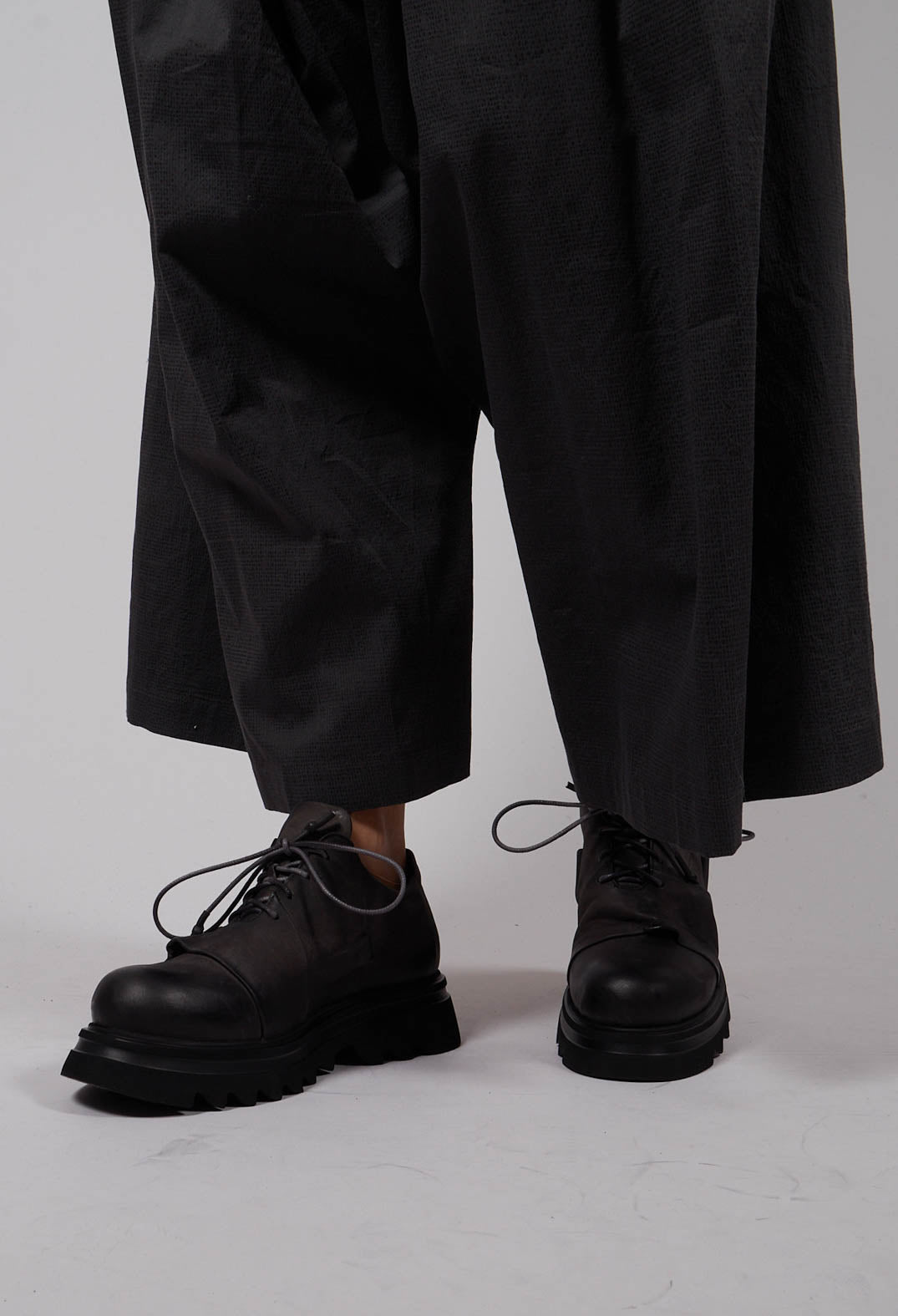 Plug Shoes in Grey