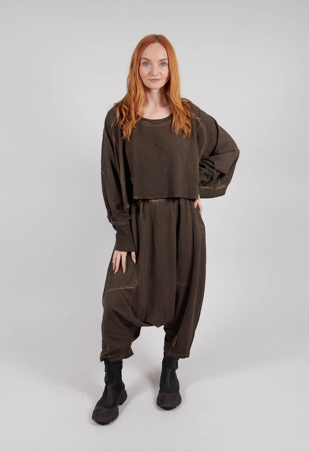 Wide Short Sweater in Chocolate
