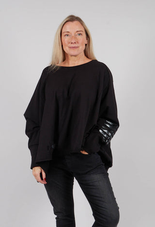 Wide Short Sweater II in Black Print