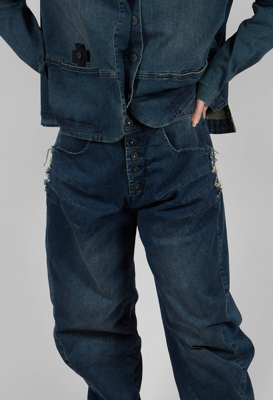 The Barrel Jeans in Blue