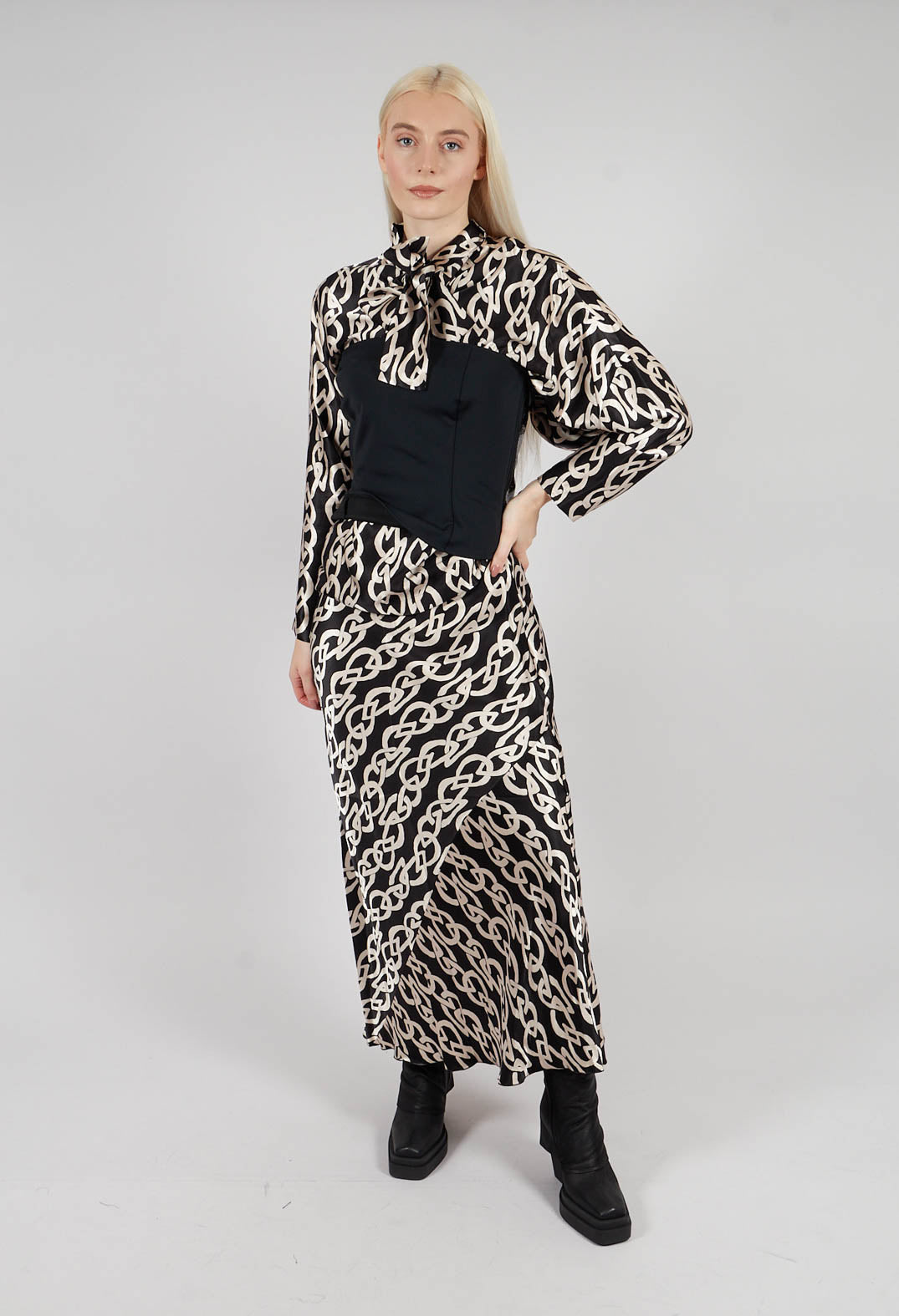 Fuba Skirt in Black and Beige