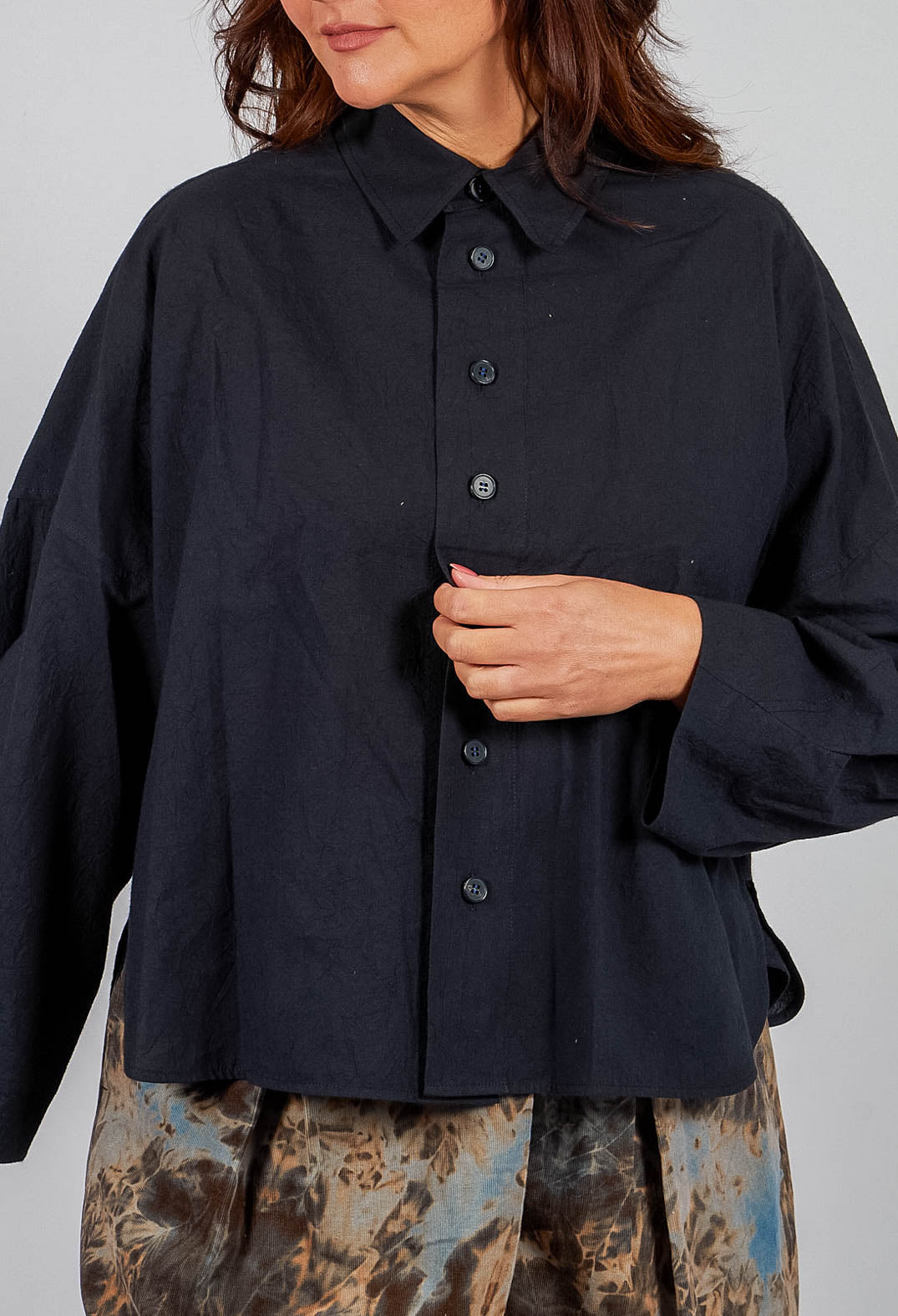 Drop Shoulder Shirt in Black