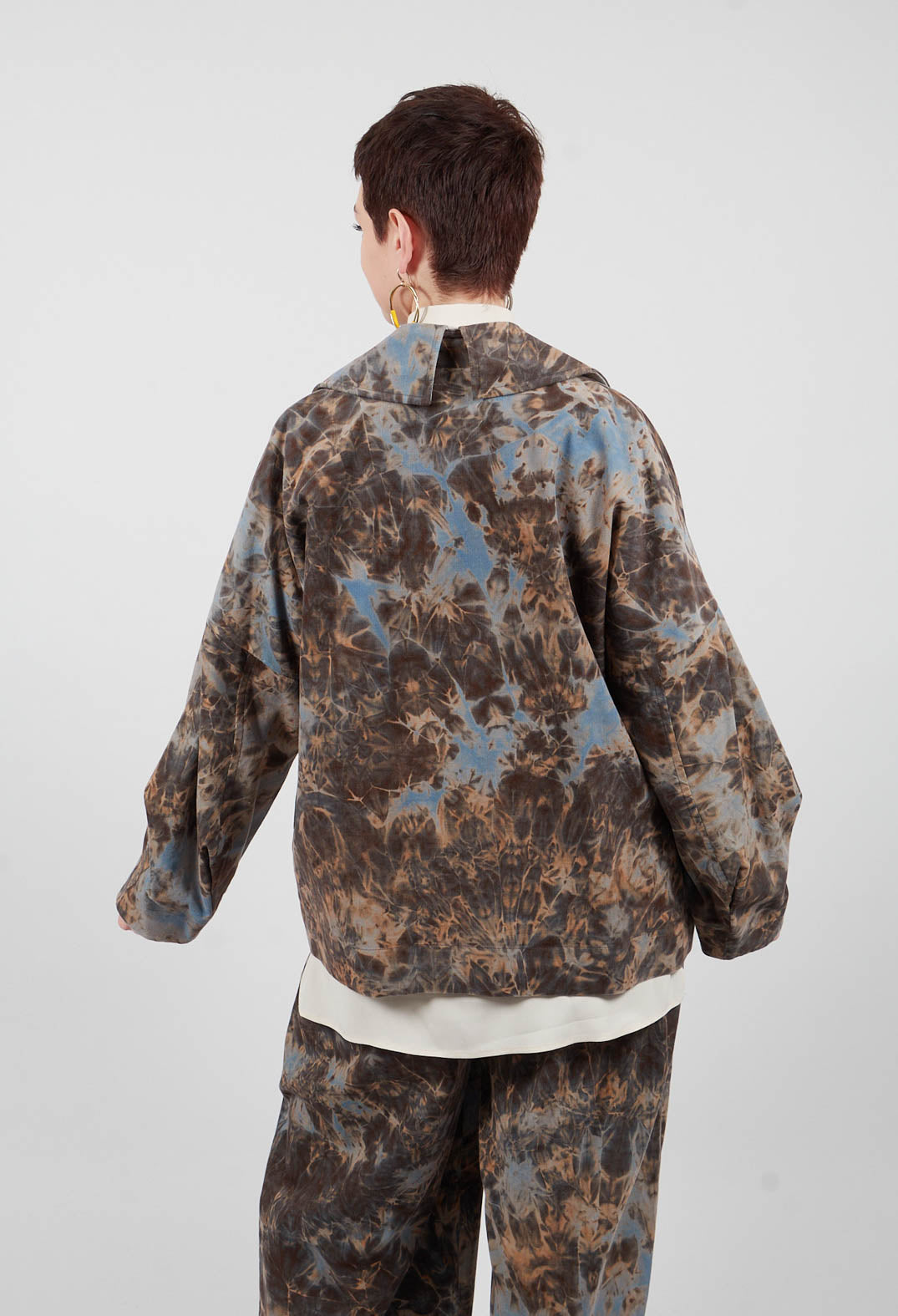 Deep Collared Jacket in Navy Print