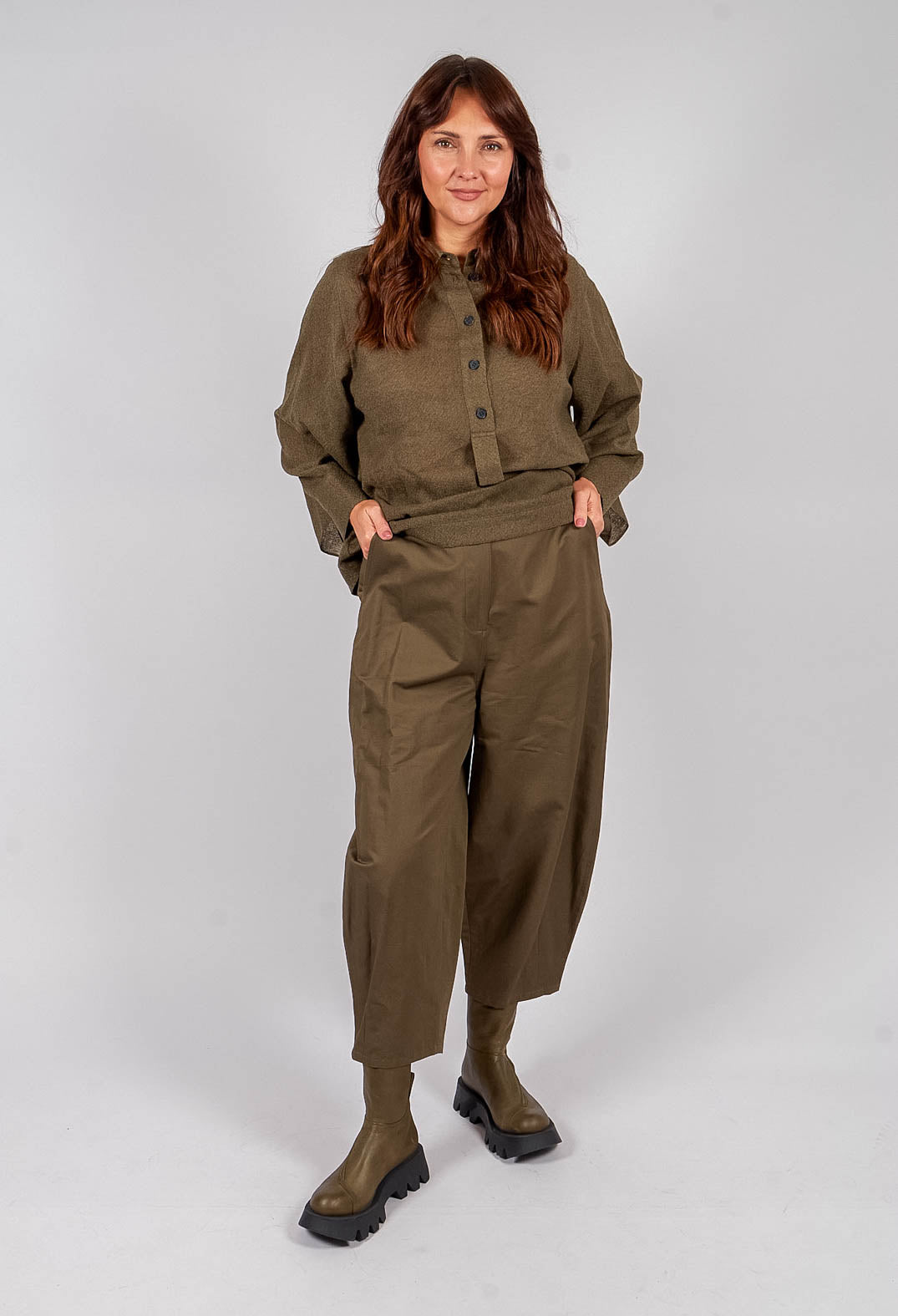 Barrel Leg Trouser in Brown