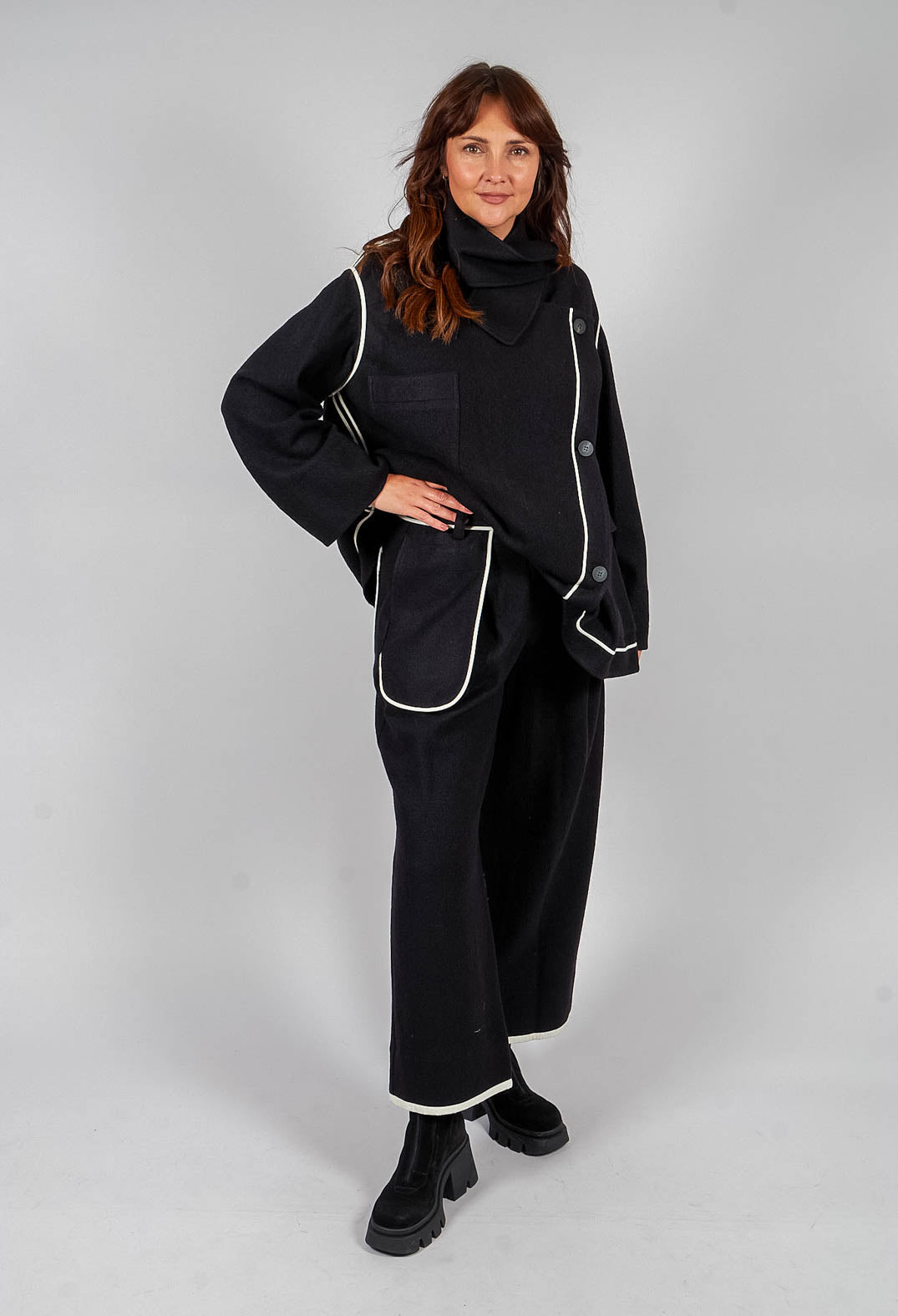 Feature Pocket Trouser in Black