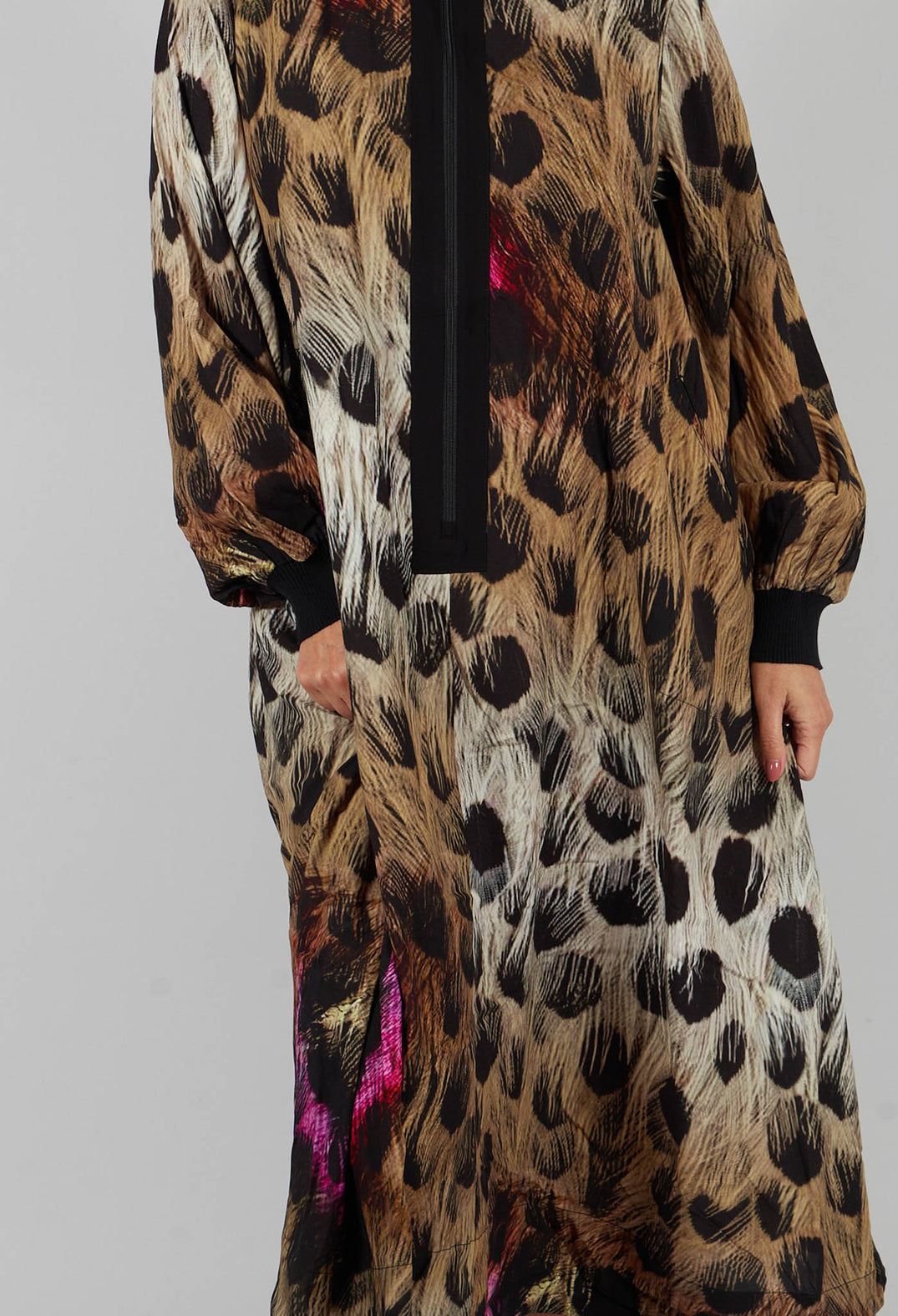 Haru Dress with Rib Detail in Feather Print