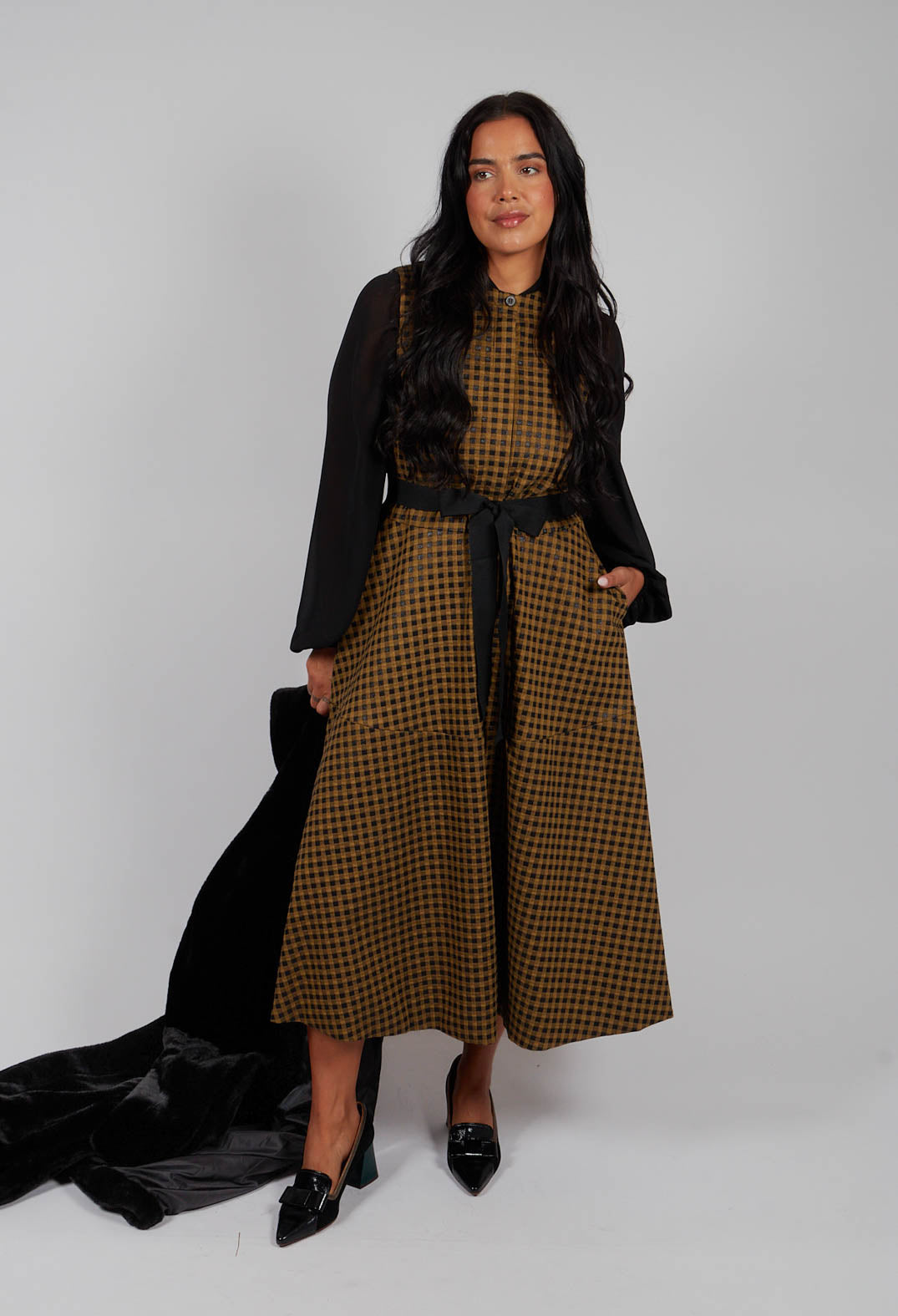 Sleeveless Dress in Gold Check