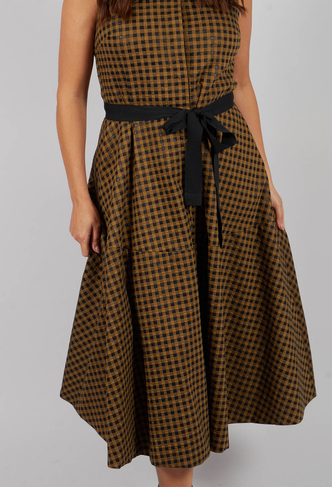 Sleeveless Dress in Gold Check