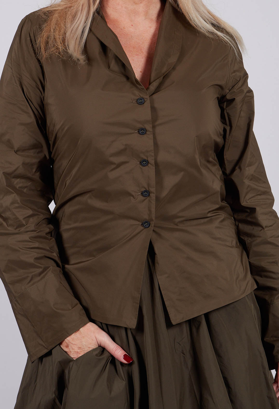 Collarless Blouse in Kaki