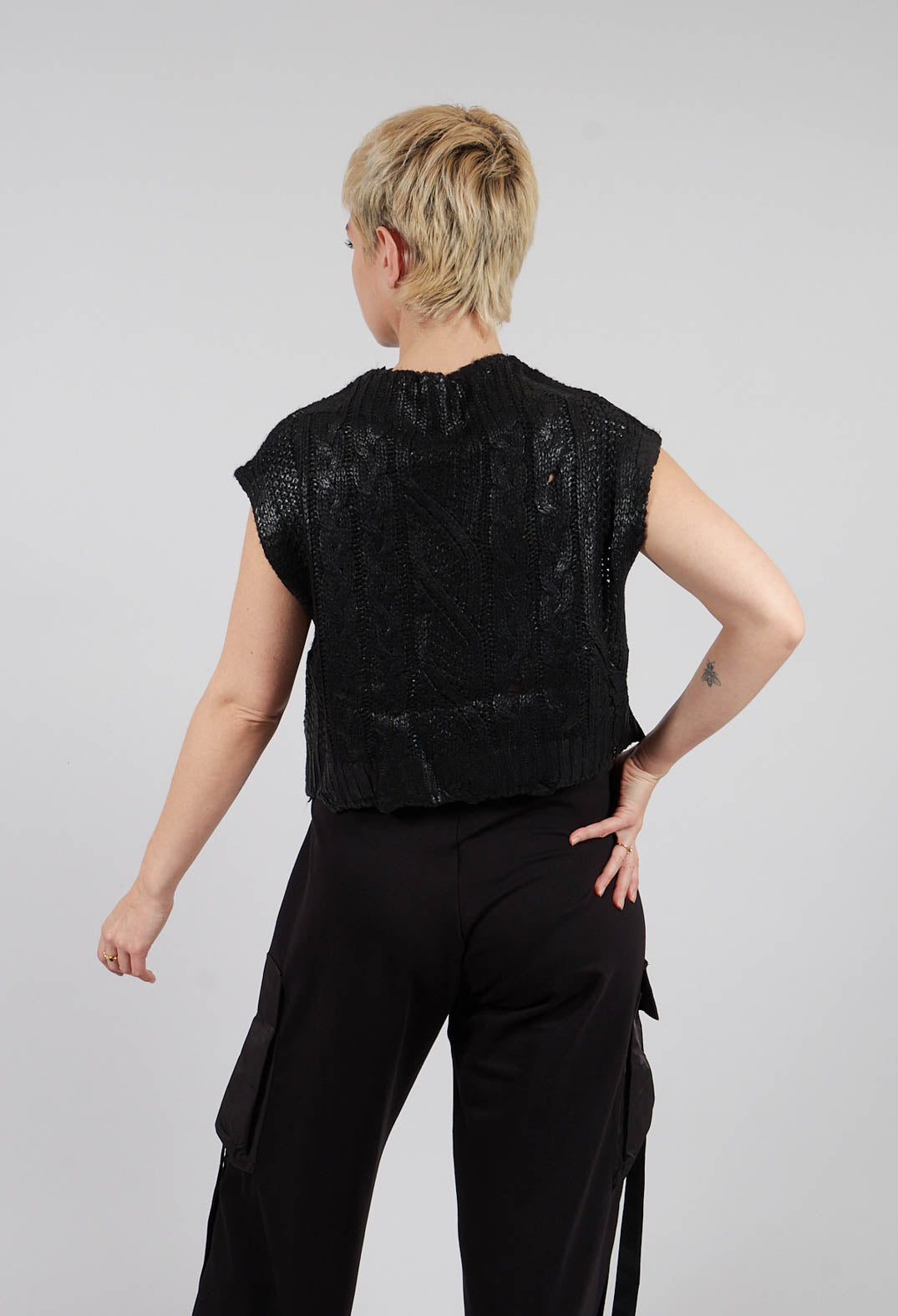 Cropped Knitted Vest in Black